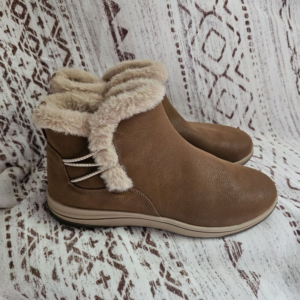 Clarks Women's Breeze Faux Fur Round Toe Boot New Size 10